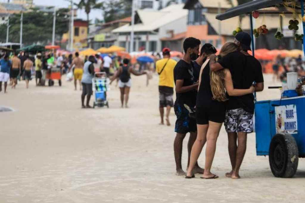 Liberadas durante a temporada de verão, praias voltam para a lista de restrições(Foto: Diórgenes Pandini/Diário Catarinense)