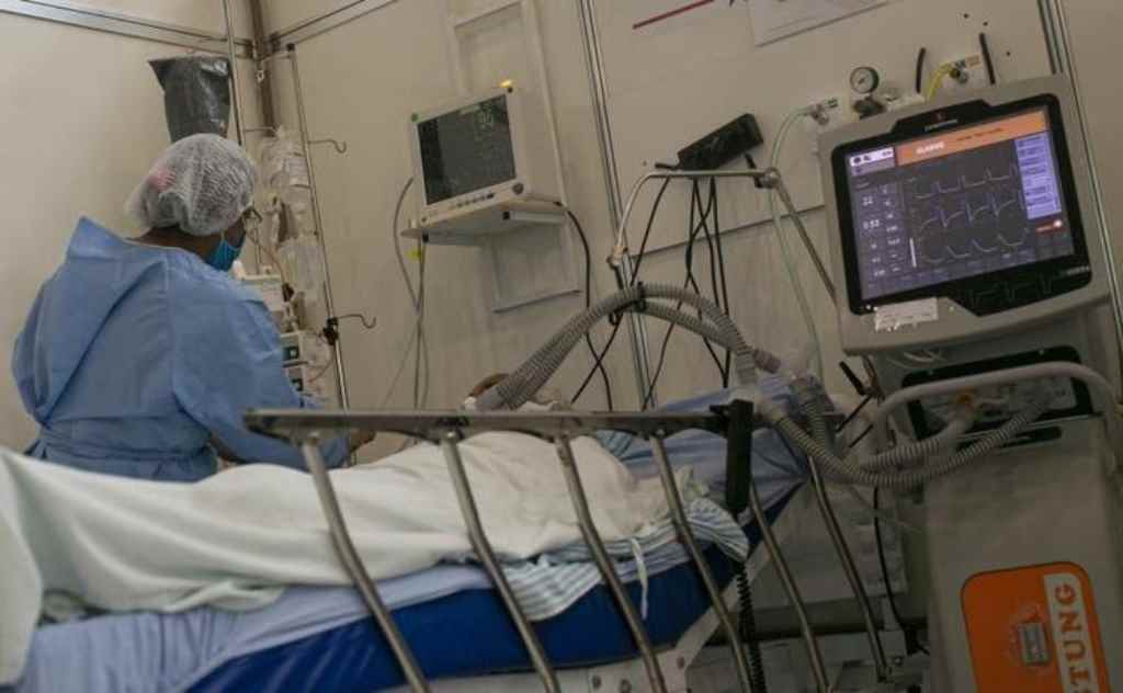 Ocupação de leitos de terapia intensiva adultos permanece acima de 90% em todas as regiões do Estado(Foto: Tarso Sarraf/Folhapress)