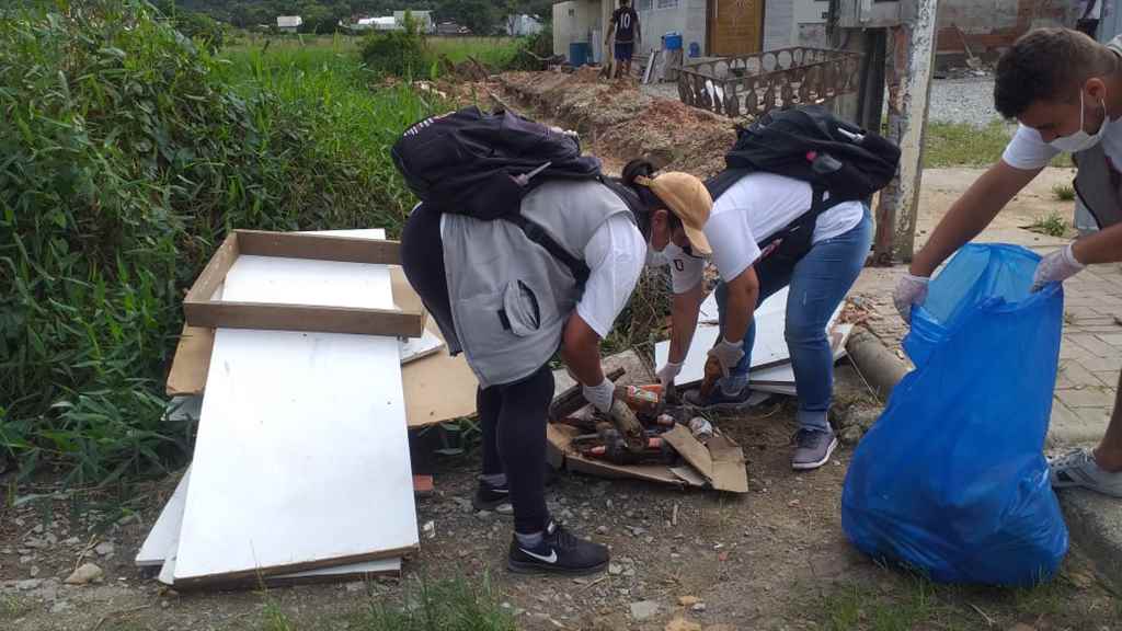 Bairro Sertãozinho recebe mutirão contra a Dengue