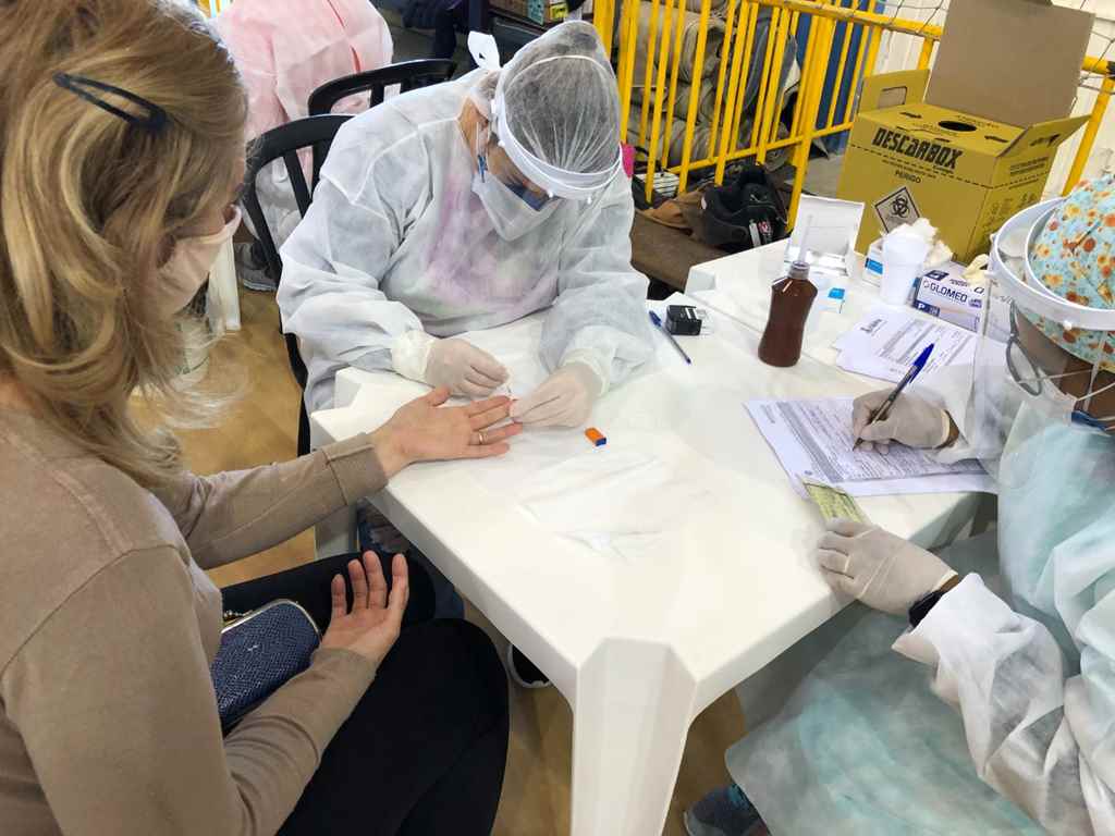 Saúde vai realizar testagem itinerante no Bairro Meia Praia neste sábado (20/03)