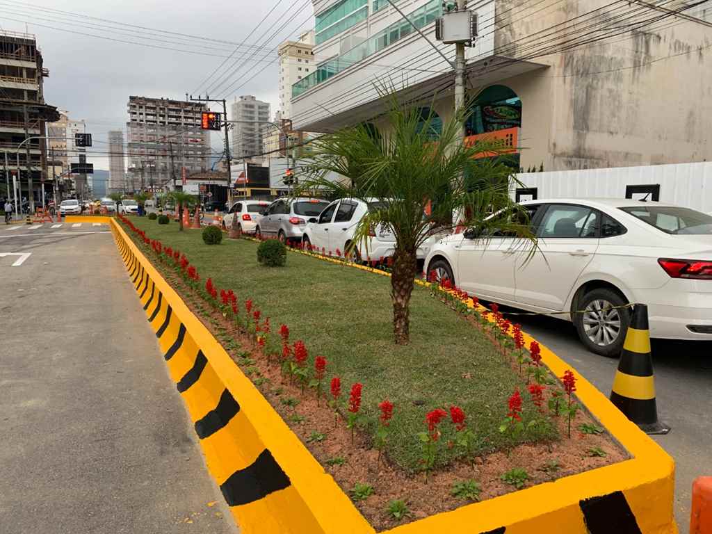 Região do semáforo da 306 passa por melhorias