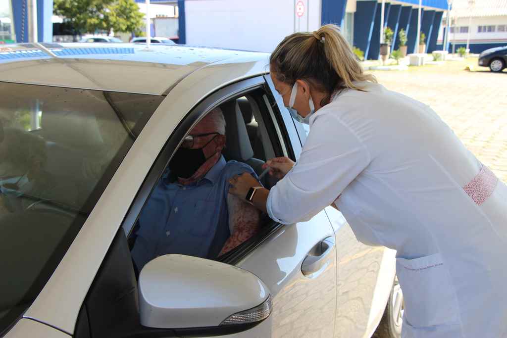 PORTO BELO - Porto Belo passa a vacinar idosos acima de 60 anos contra o coronavírus