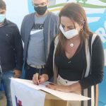Prefeita Nilza Simas assina ordem de serviço para construção de Centro Esportivo no Bairro Morretes
