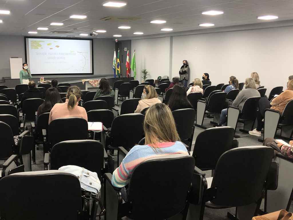Professores e Coordenadores Pedagógicos da Educação Infantil participam de formação continuada
