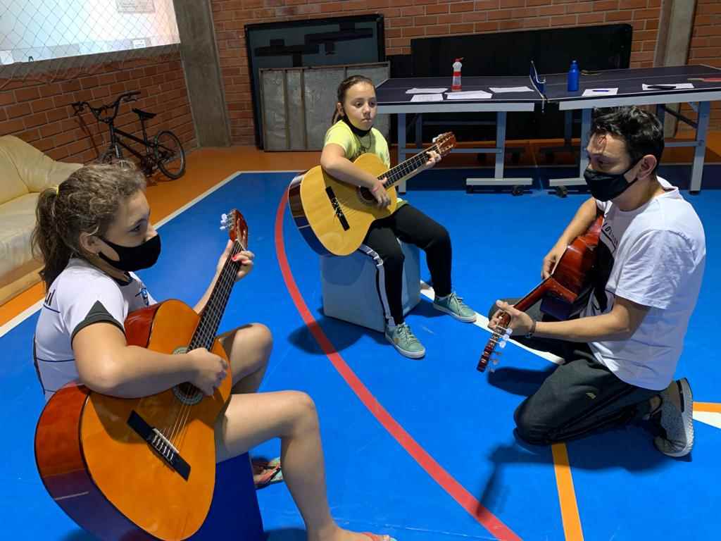 Projeto “Cultura para todos” disponibiliza oficina de violão