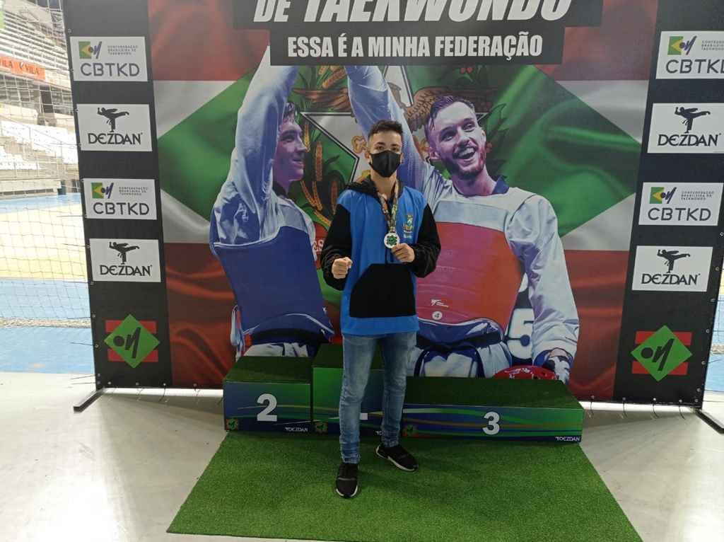 Atleta de Itapema conquista segundo lugar em seletiva estadual de taekwondo