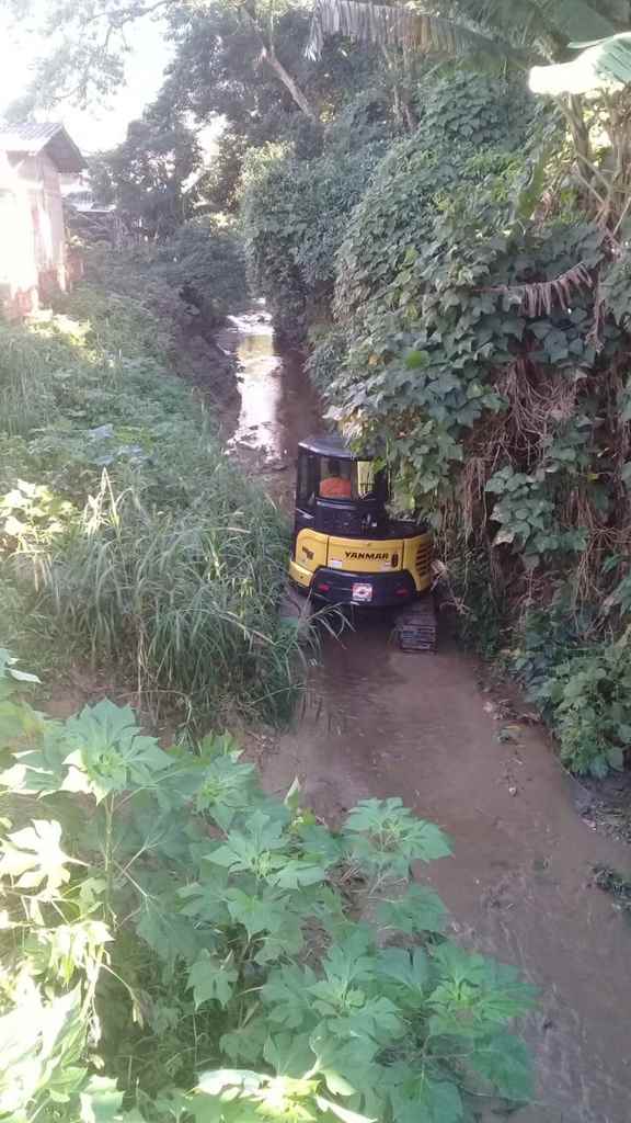 Defesa Civil e Obras iniciam limpeza e desassoreamento no Ilhota