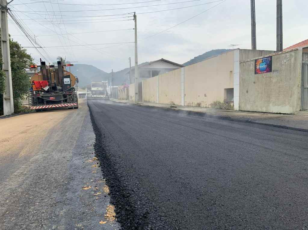 Ruas ganham pavimentação asfáltica no Bairro Alto São Bento
