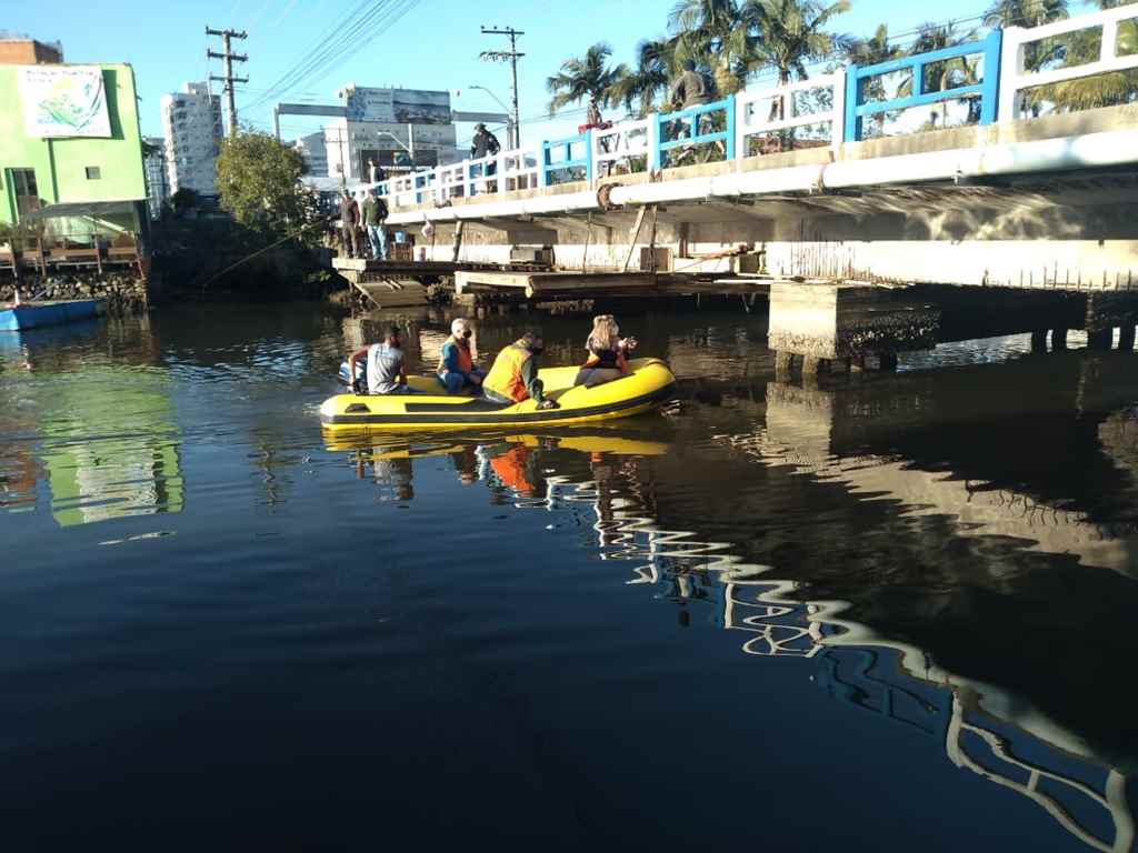 PORTO BELO - Defesa Civil do Estado realiza vistoria na ponte sobre o Rio Perequê