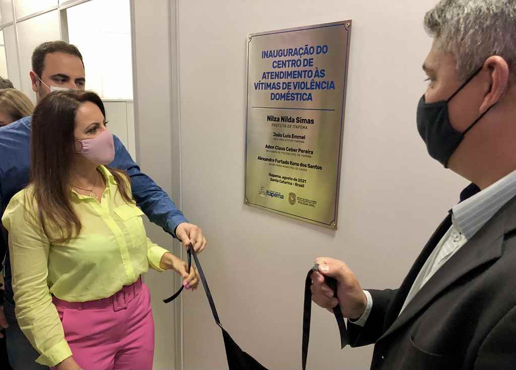Prefeita Nilza Simas inaugura Centro de Atendimento às Vítimas de Violência Doméstica