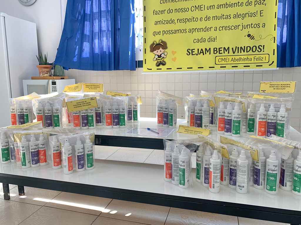 Secretaria de Educação inicia entrega dos kits de higienização nas escolas