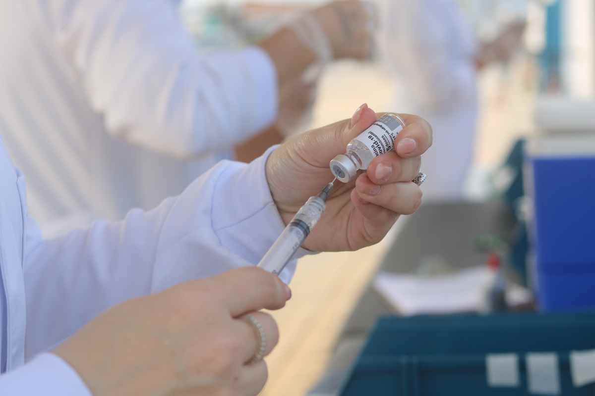 Secretaria de Saúde de Itapema segue com a vacinação da segunda dose, dose reforço e primeira dose para adolescentes