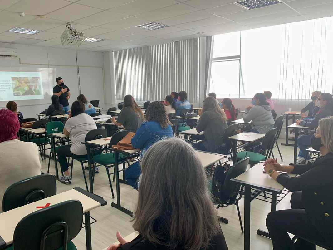 Agentes Comunitários de Saúde recebem capacitação sobre o tema Comunicação Não-Violenta