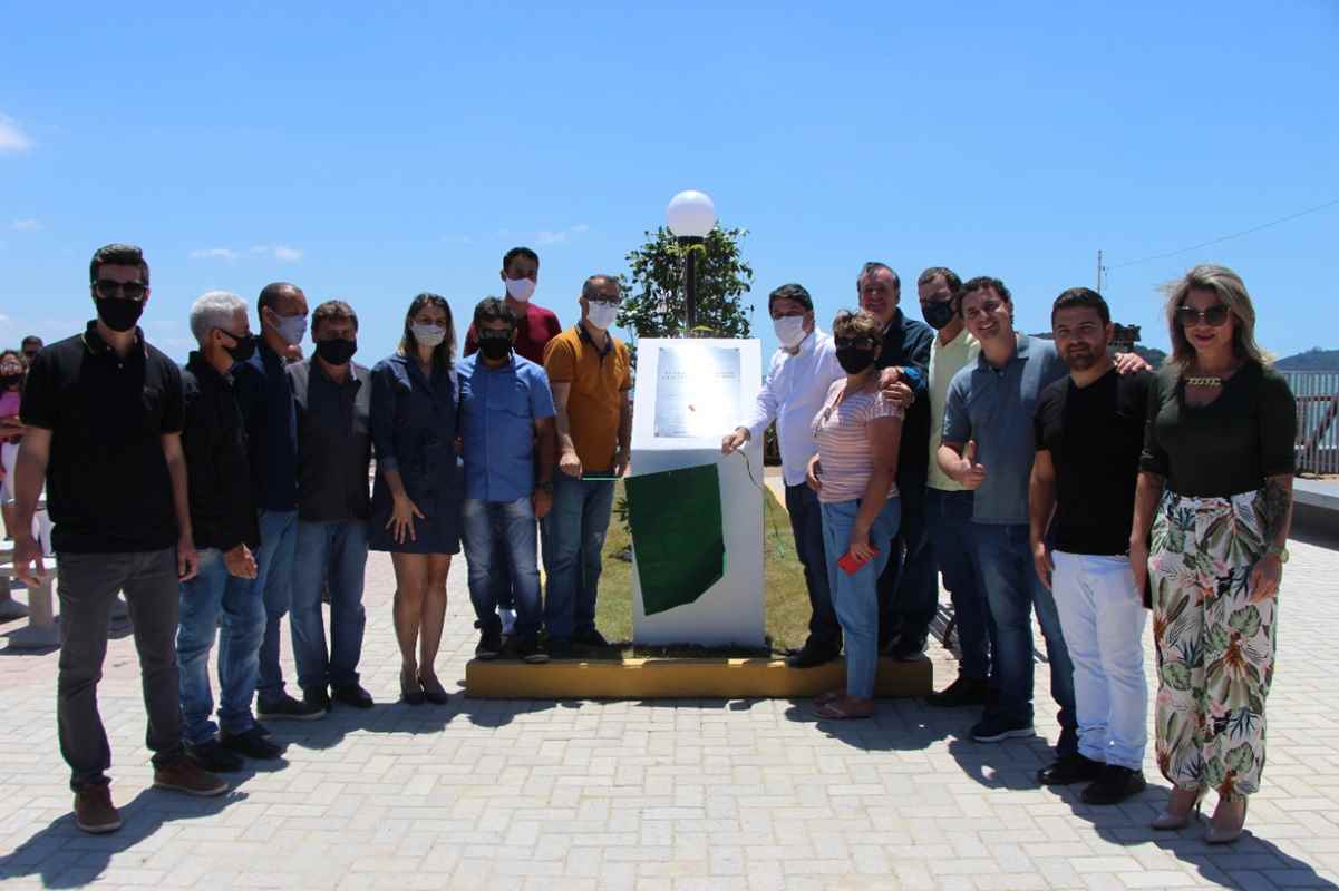 PORTO BELO - Porto Belo inaugura nova praça de frente para o mar