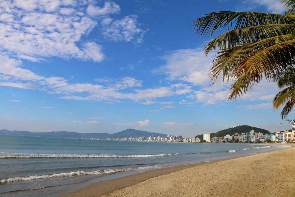 Uso de caixas de som e churrasqueira estão proibidas nas praias de Itapema