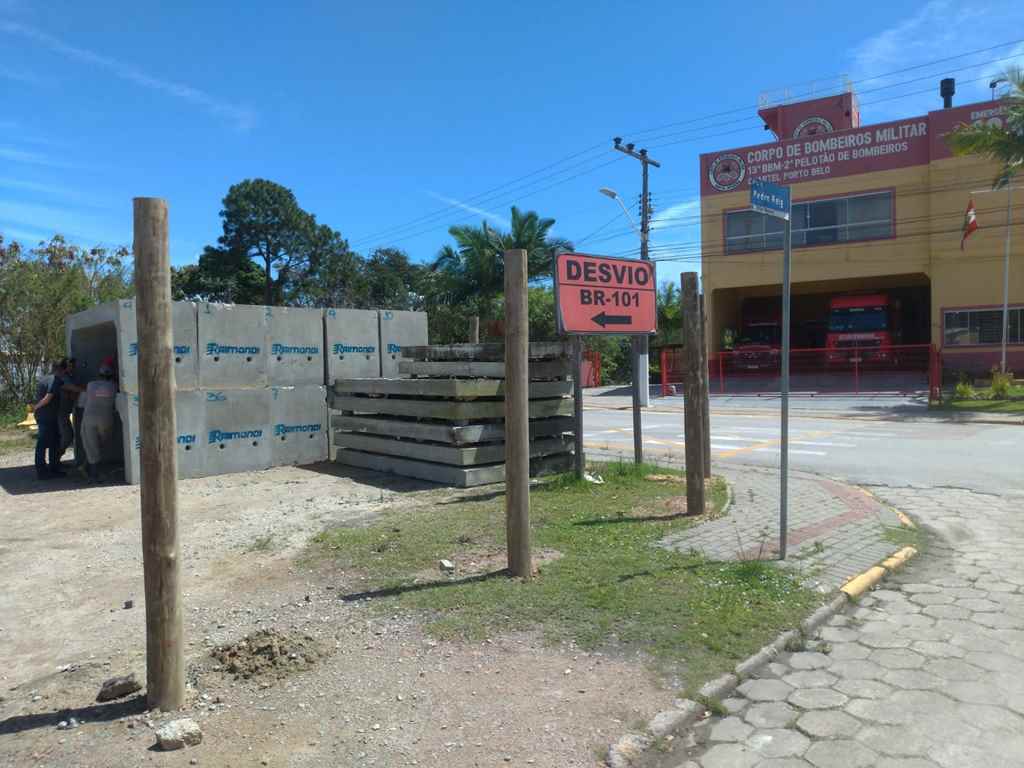 PORTO BELO - Porto Belo inicia obras de drenagem da Avenida Senador Atílio Fontana