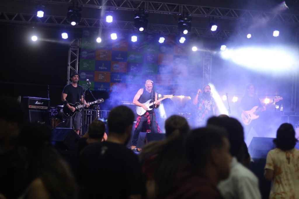 Show da Banda Uniclãs abre oficialmente a programação da Vila do Vôlei