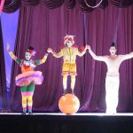 Chegada do Papai Noel emociona público na Praça da Paz