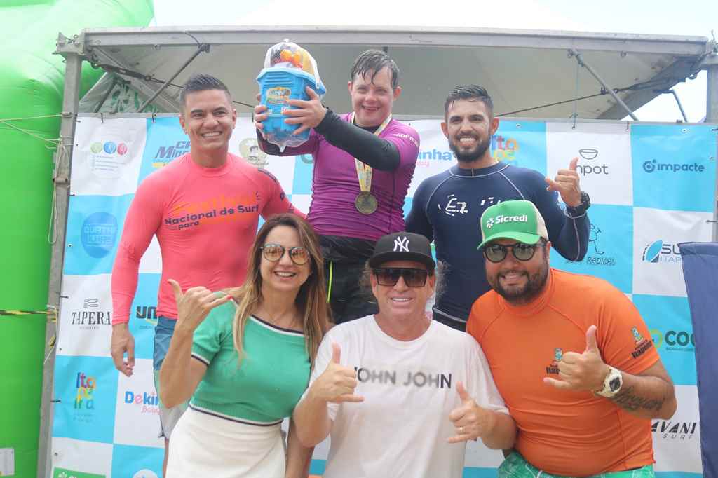 Festival de Surf Inclusão integra crianças e adolescentes em Itapema