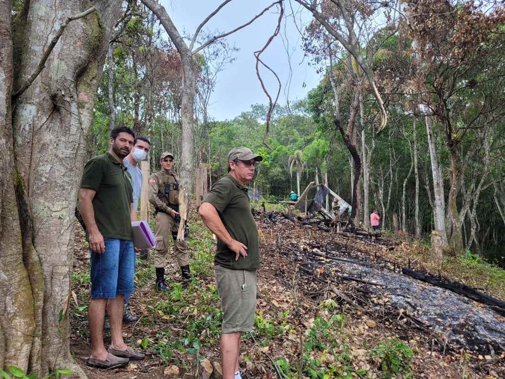 PORTO BELO - Município realiza ação em área de construção irregular