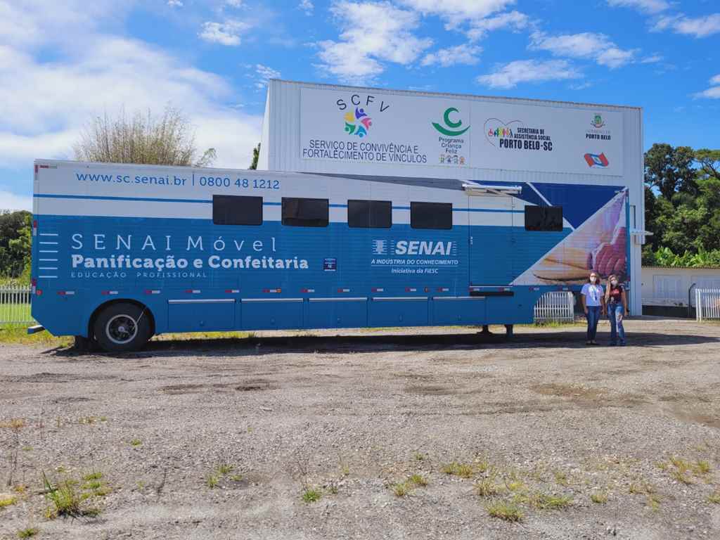 PORTO BELO - Ônibus do Senai é instalado em Porto Belo para cursos de panificação