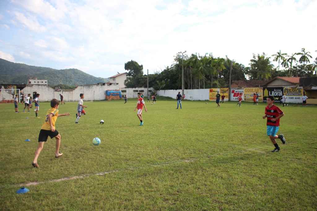 PORTO BELO - Abertas as inscrições para escolinhas esportivas em Porto Belo