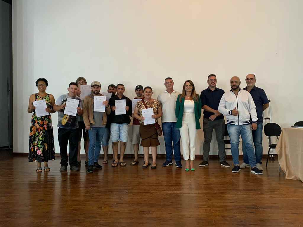 Inicia a entrega das matrículas do Programa de Regularização Fundiária (Reurb)