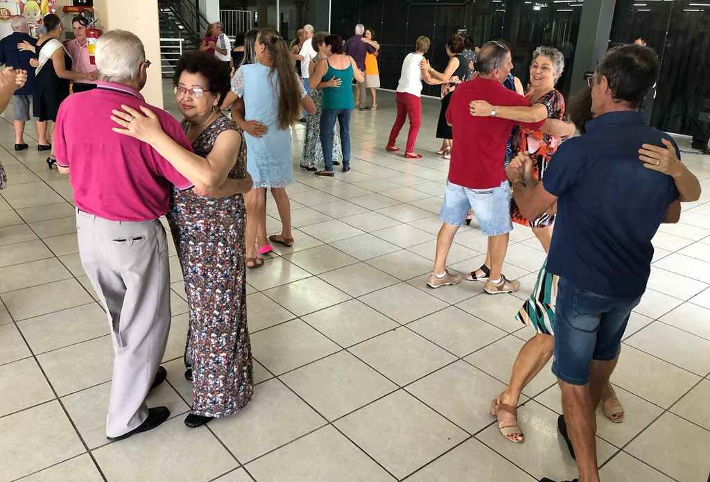 Baile da Melhor Idade foi retomado