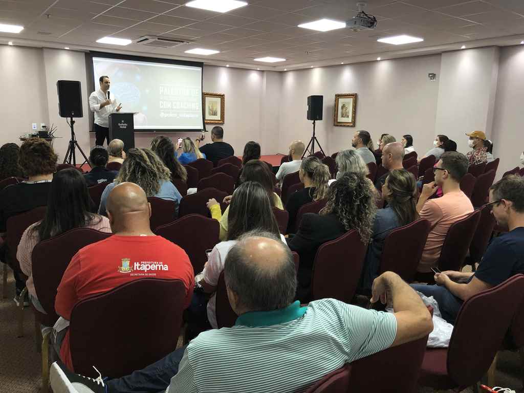 Saúde inicia novo ciclo de formação continuada com servidores