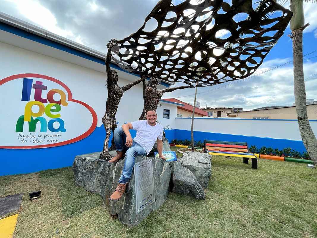 Monumento Geração foi inaugurado no Espaço Cultural