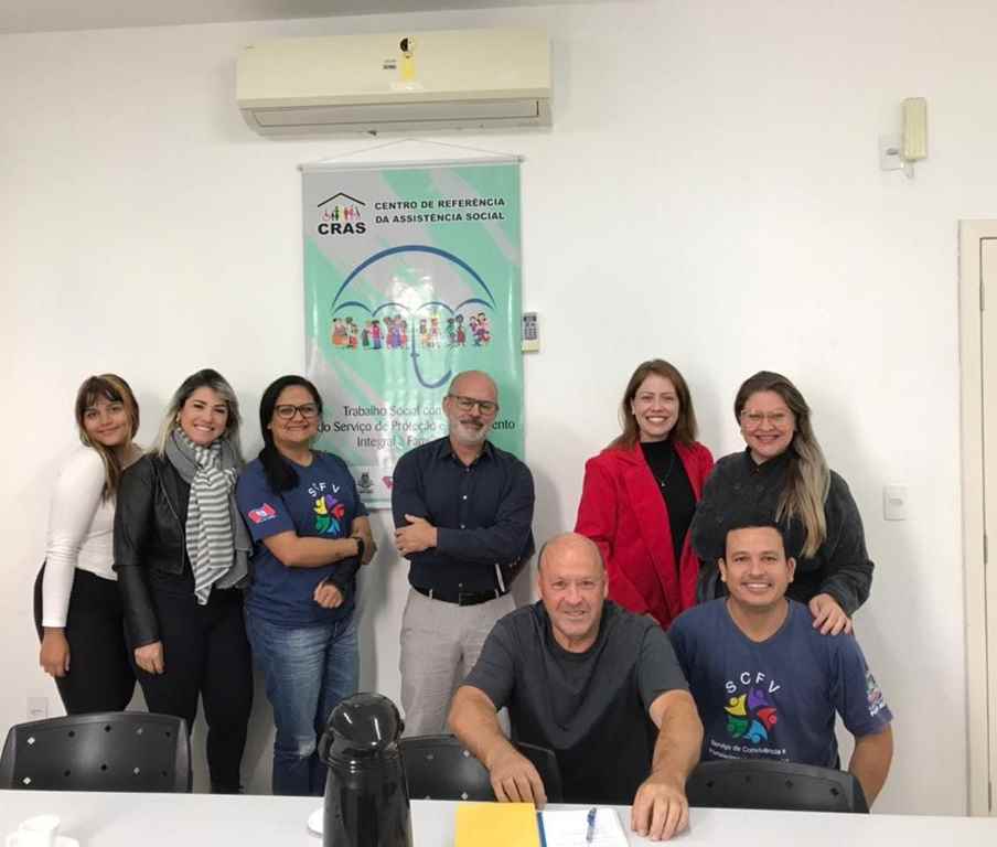 PORTO BELO - Porto Belo capacita educadores sociais e facilitadores de oficinas