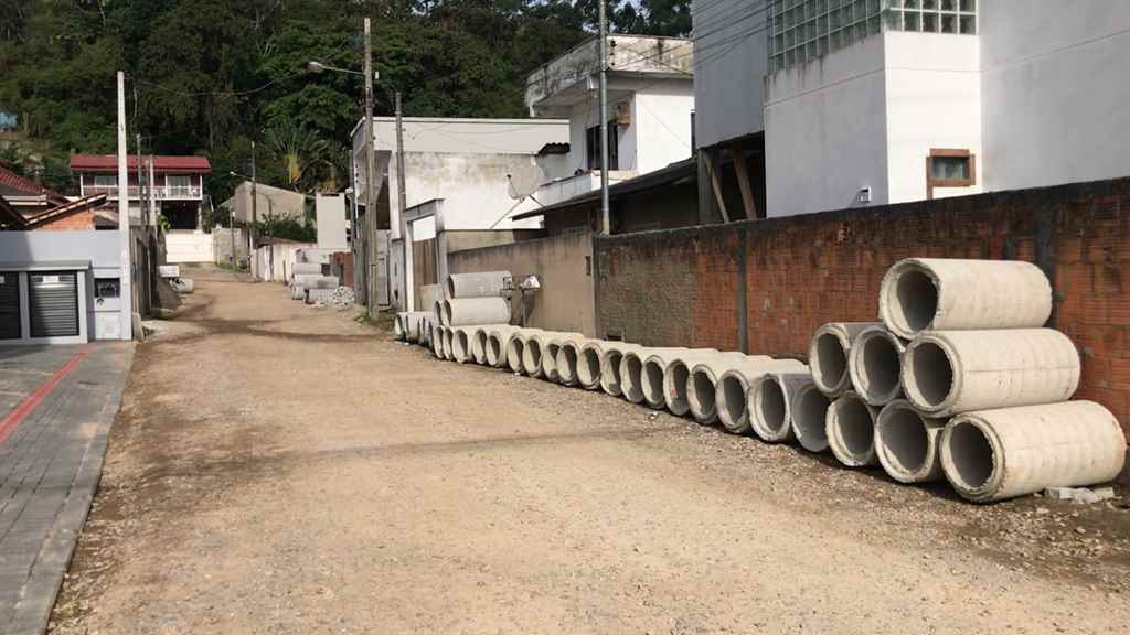 PORTO BELO - Rua será pavimentada no Alto Perequê