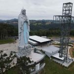 O complexo religioso conta com a primeira cruz panorâmica do Brasil - Foto: Arquivo Santuário do Louvor Nossa Senhora de Lourdes
