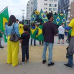 Veja imagens da manifestação em Balneário Camboriú - Paulo Metling/Reprodução/ND