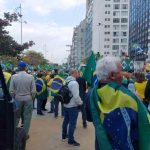 Veja imagens da manifestação em Balneário Camboriú - Paulo Metling/Reprodução/ND