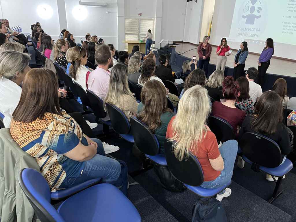 Educação realiza I Seminário de Práticas Pedagógicas do Projeto Superando Obstáculos