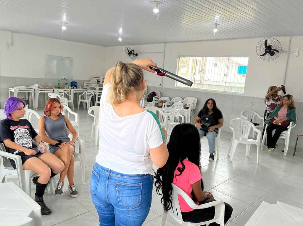 Inicia workshop de Auxiliar de Esteticista do Programa Itapema de Oportunidades