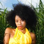 Consumidor negro brasileiro diz que aumentou disponibilidade de produtos para cabelos crespos - Foto: Pexels