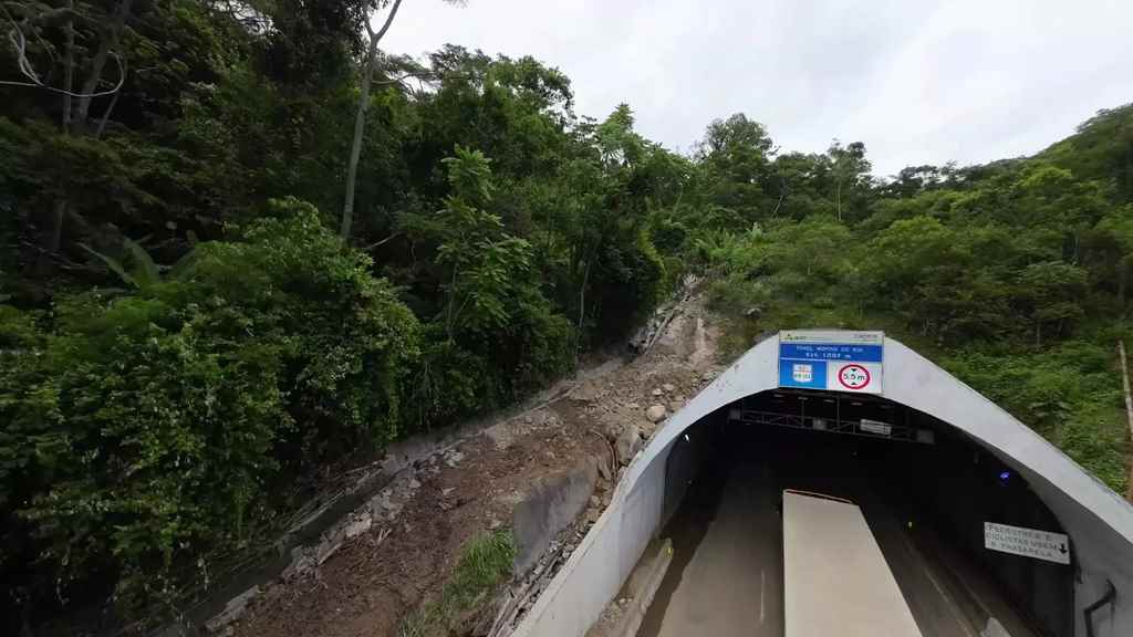 Imagens mostram estragos causados pela chuva no túnel do Morro do Boi – Foto: Marcelo Mello