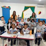Educação inicia entrega dos kits de material escolar na Rede Municipal de Ensino