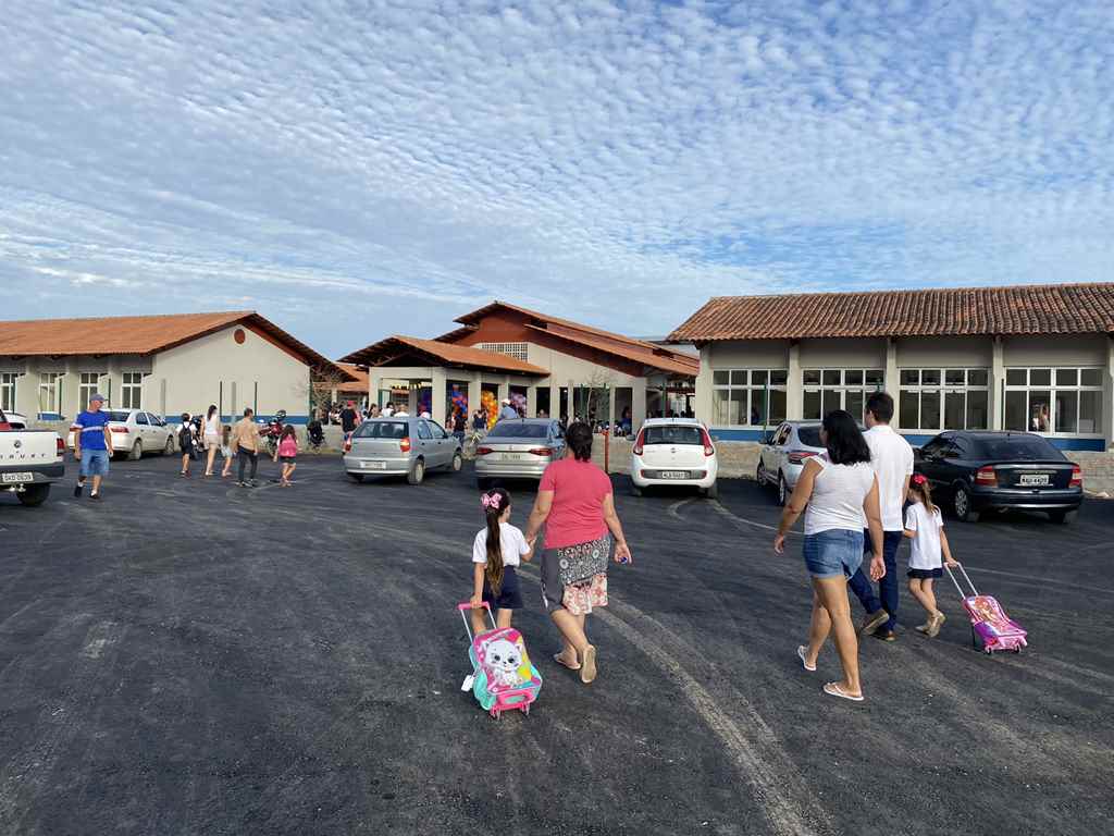 PORTO BELO - Porto Belo inicia Ano Letivo com abertura de nova escola