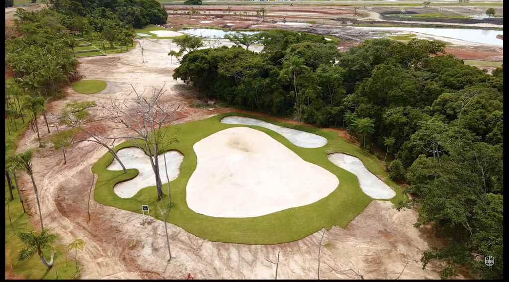 Campo de golfe vai tomando forma no Porto Belo Golf Resort - Foto: Divulgação