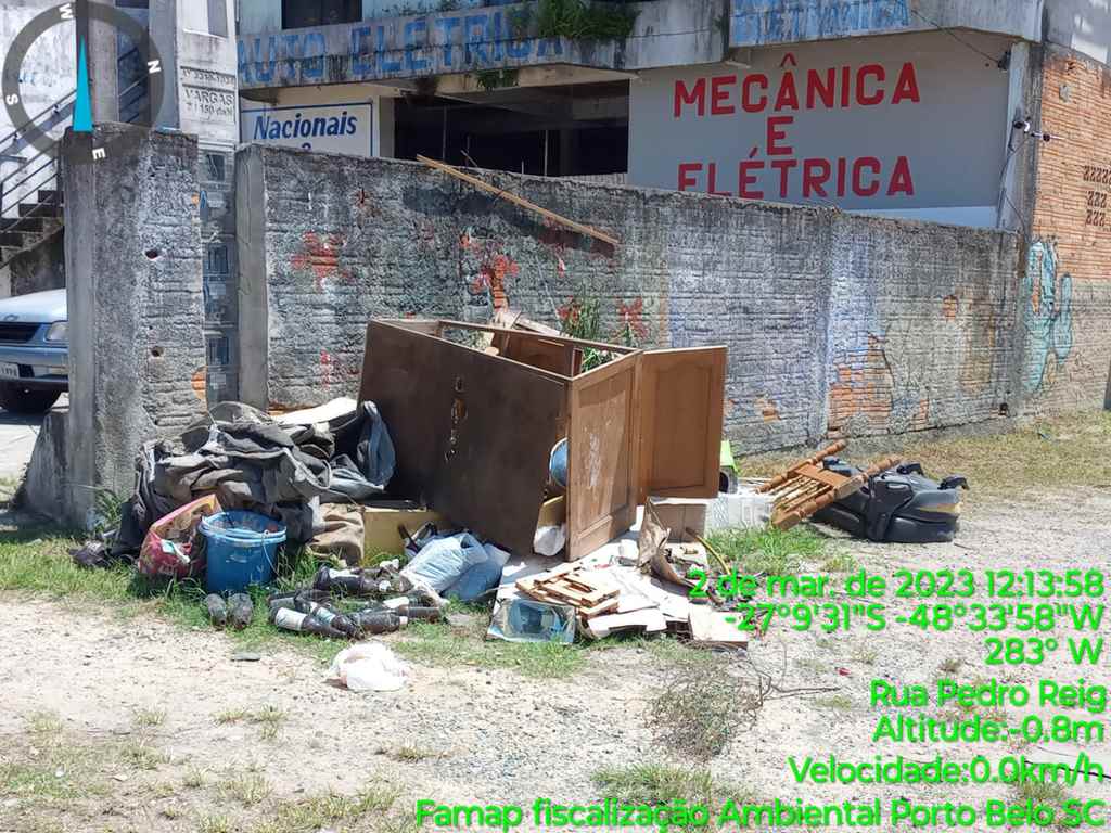PORTO BELO - Porto Belo realiza operação para limpeza de vias públicas
