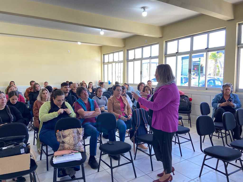 PORTO BELO - Porto Belo trabalha Cultura Açoriana nas Escolas