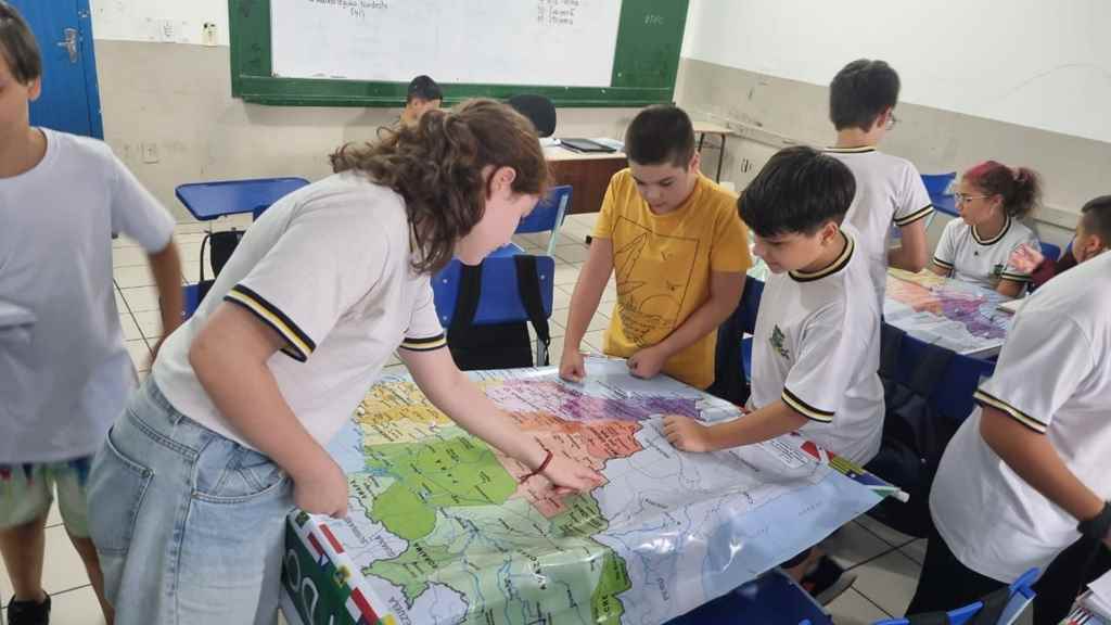 Projeto desenvolvido por professor de Geografia da Escola Educar é finalista do Prêmio Educador Transformador 2023