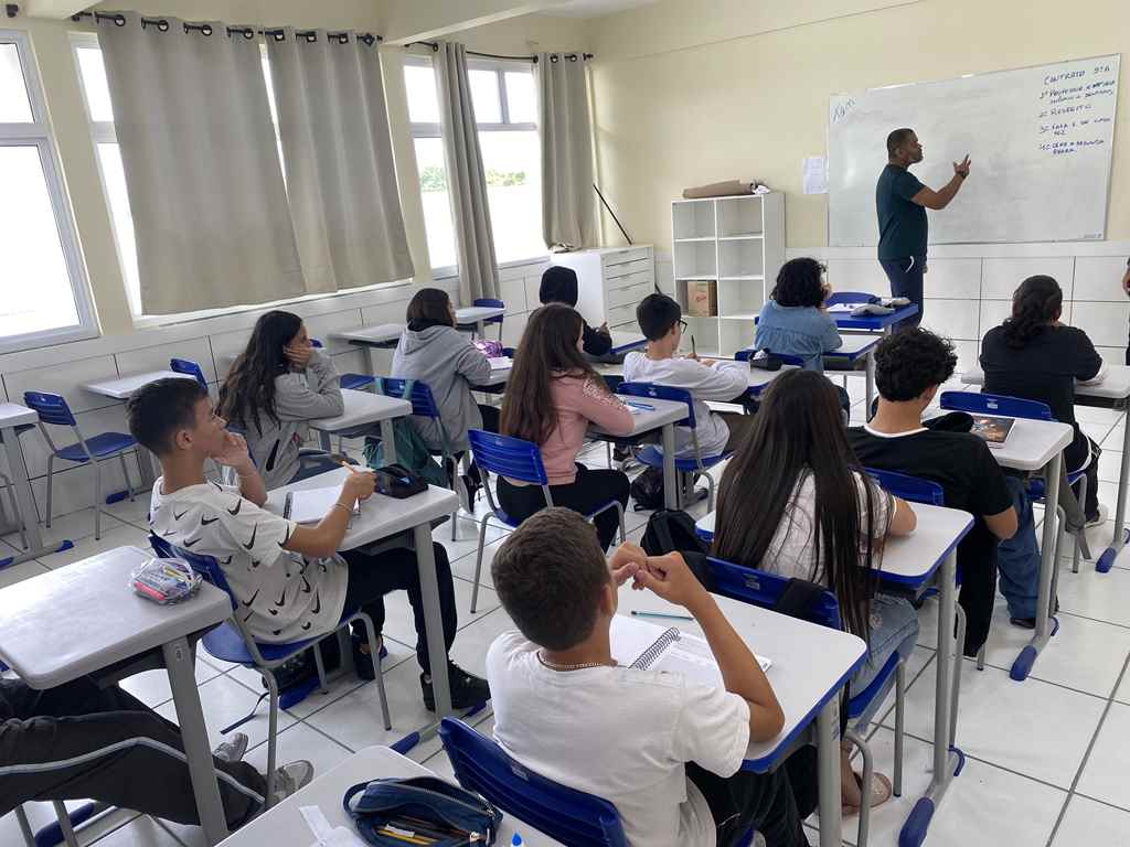 PORTO BELO - Porto Belo oferece aulas de direito e psicologia na Rede Municipal de Ensino