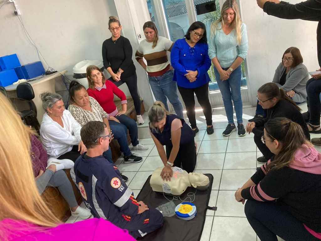 Agentes Comunitários de Saúde e Agentes de Combate a Endemias participam de curso