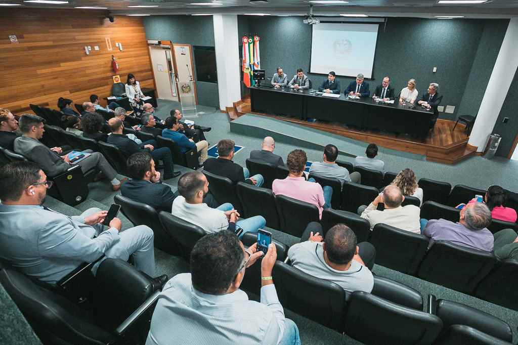 PORTO BELO - Porto Belo acompanha lançamento da frente Parlamentar em Apoio ao Turismo Marítimo de Navios de Cruzeiro