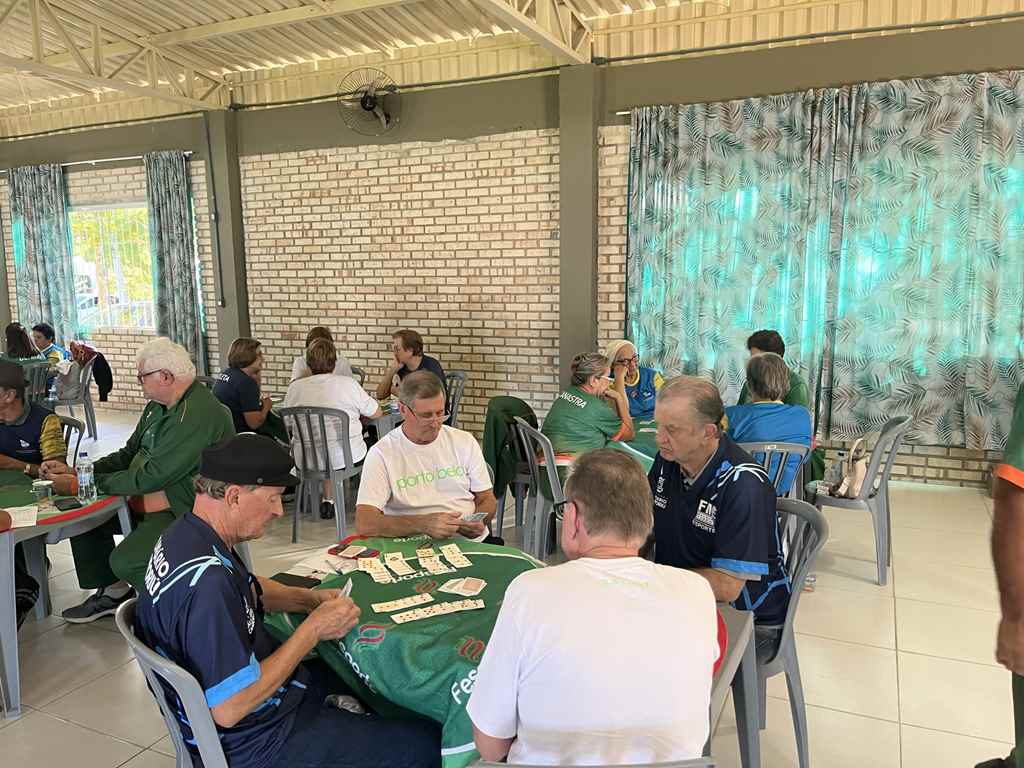 PORTO BELO - Idosos de Porto Belo participam dos Jogos Abertos da Terceira Idade