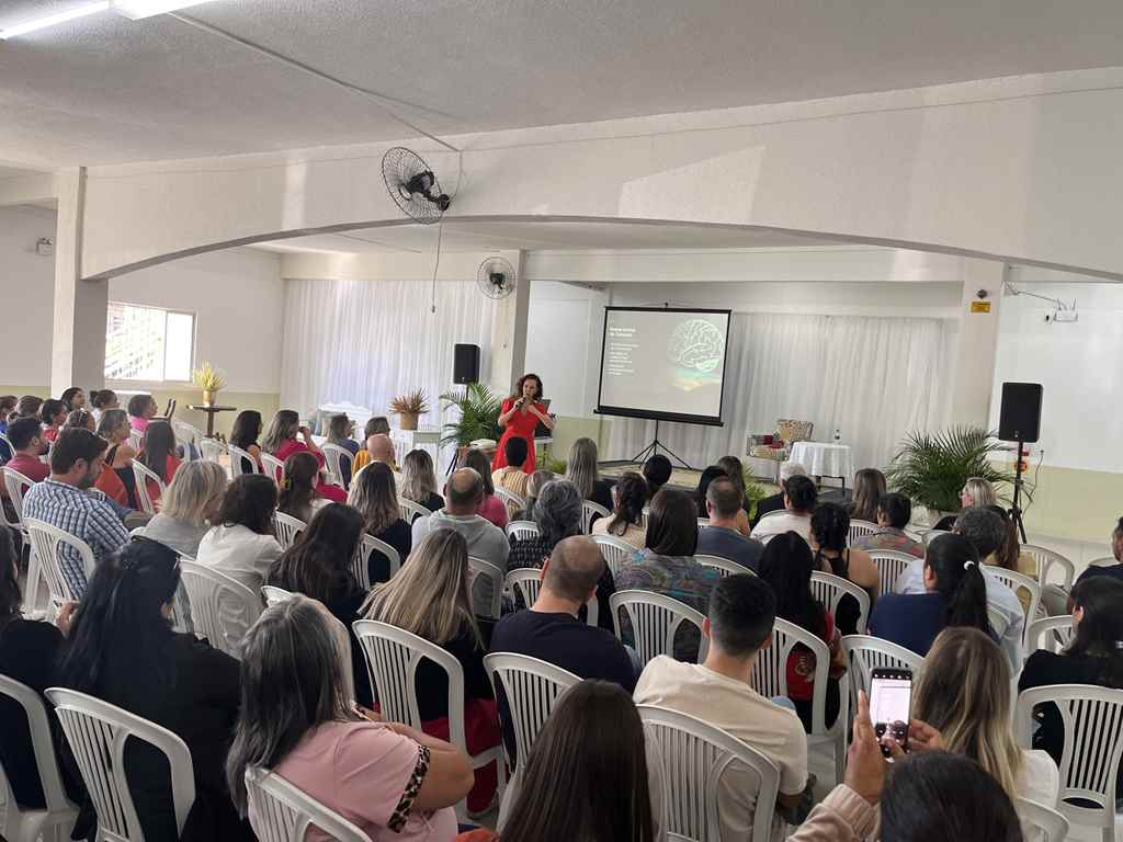 PORTO BELO - Saúde de Porto Belo reúne profissionais pelo Dia da Enfermagem